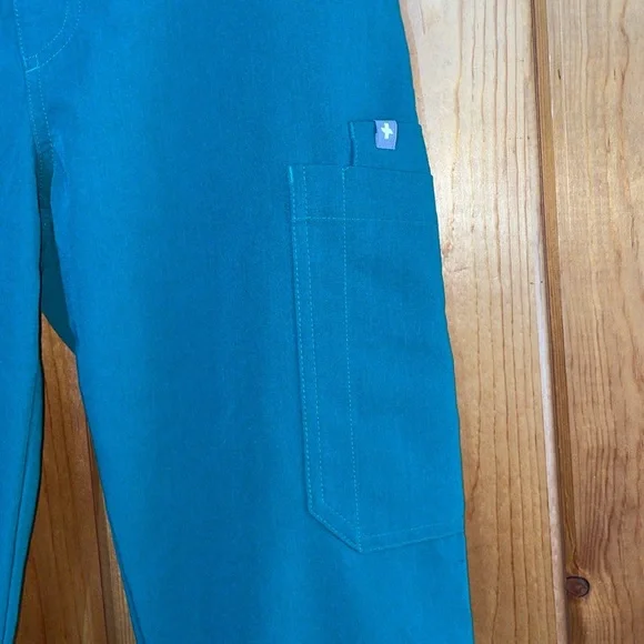 Fig pants hunter green size XS/tall yola style lots of pockets nurse pants - Picture 7 of 14